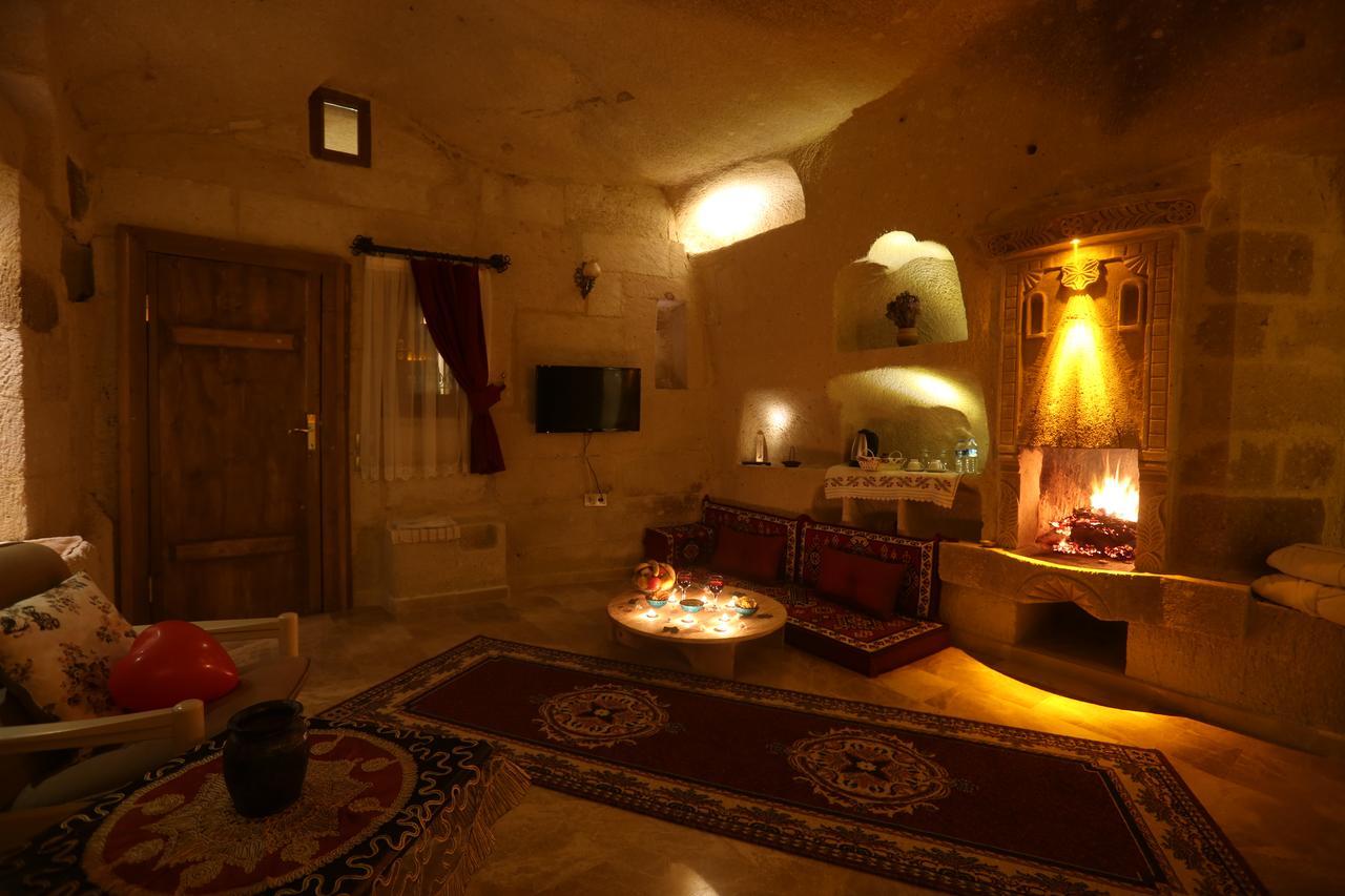Abu Hayat Cave Suites Ortahisar Exterior photo