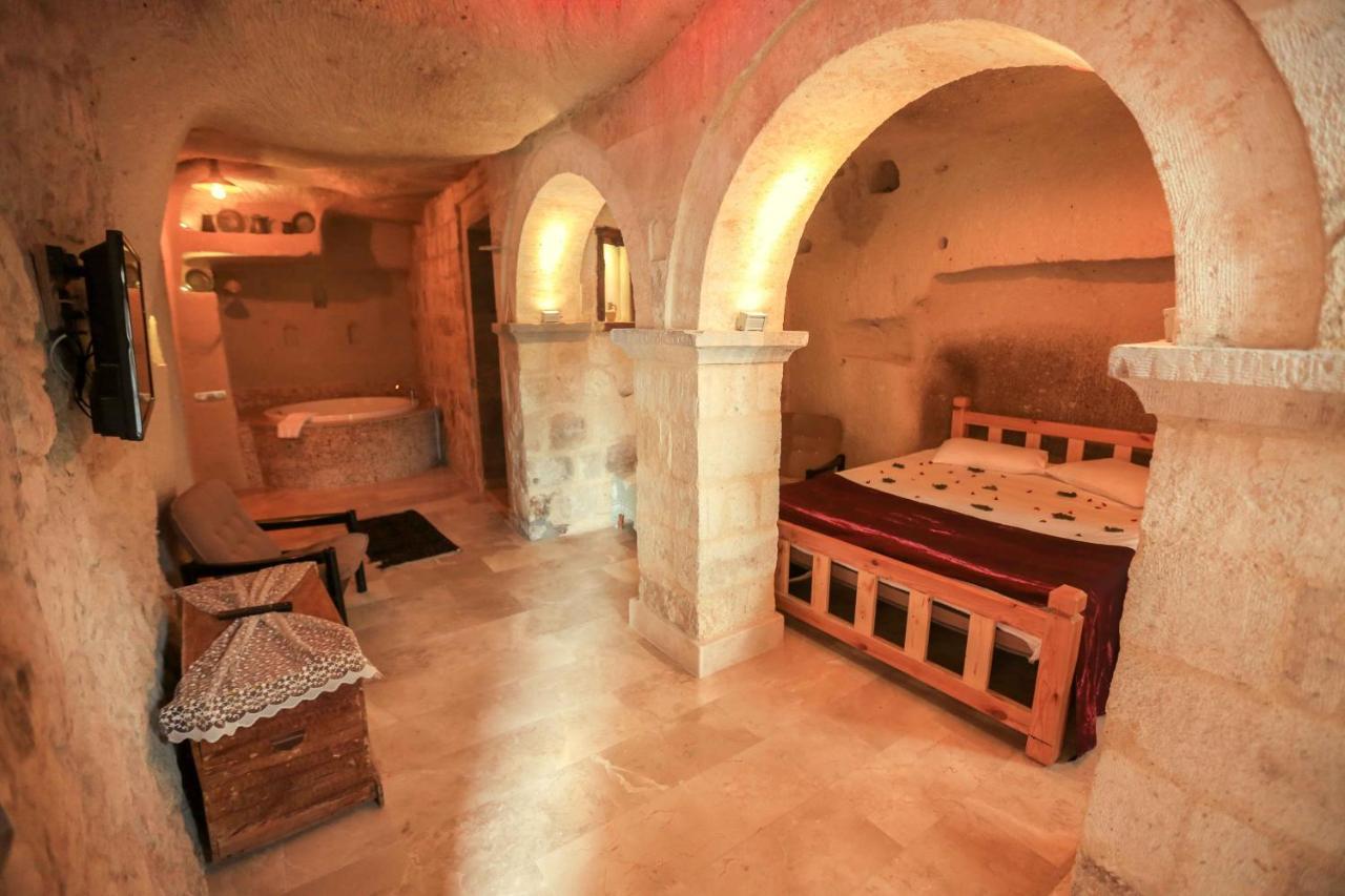 Abu Hayat Cave Suites Ortahisar Exterior photo